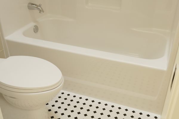 Fiberglass Tub Replacement in Cedar Lake
